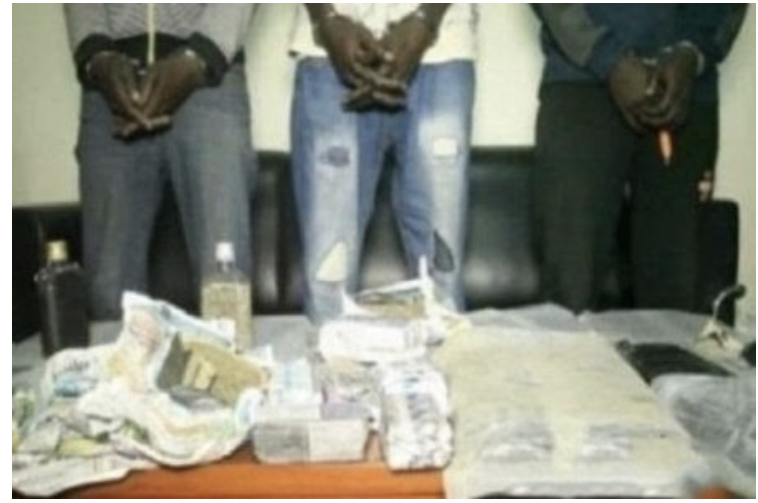 175 millions en faux billets saisis par la police de Jaxaay : Le trio, dont 2 étudiants, présenté au procureur